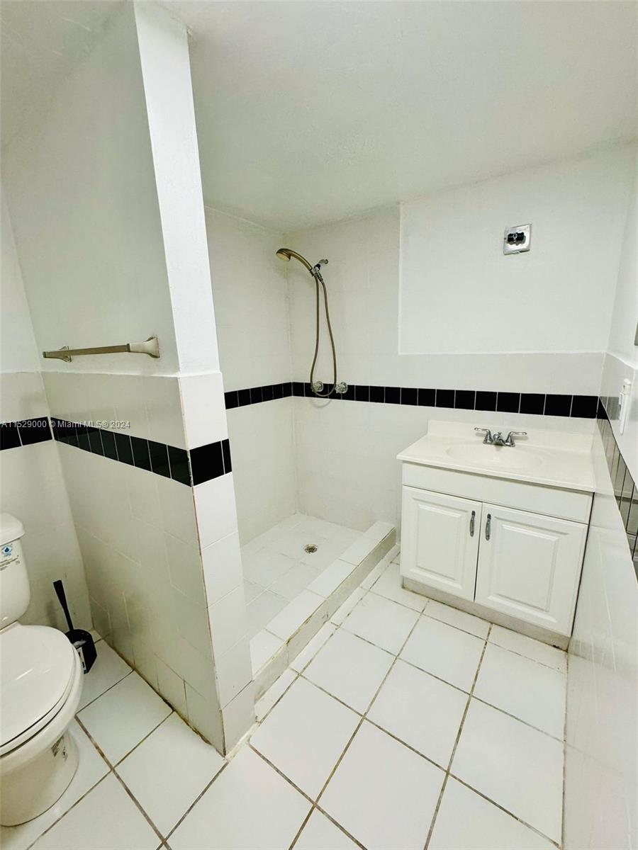 600 NW 98th Ct Unit: 600