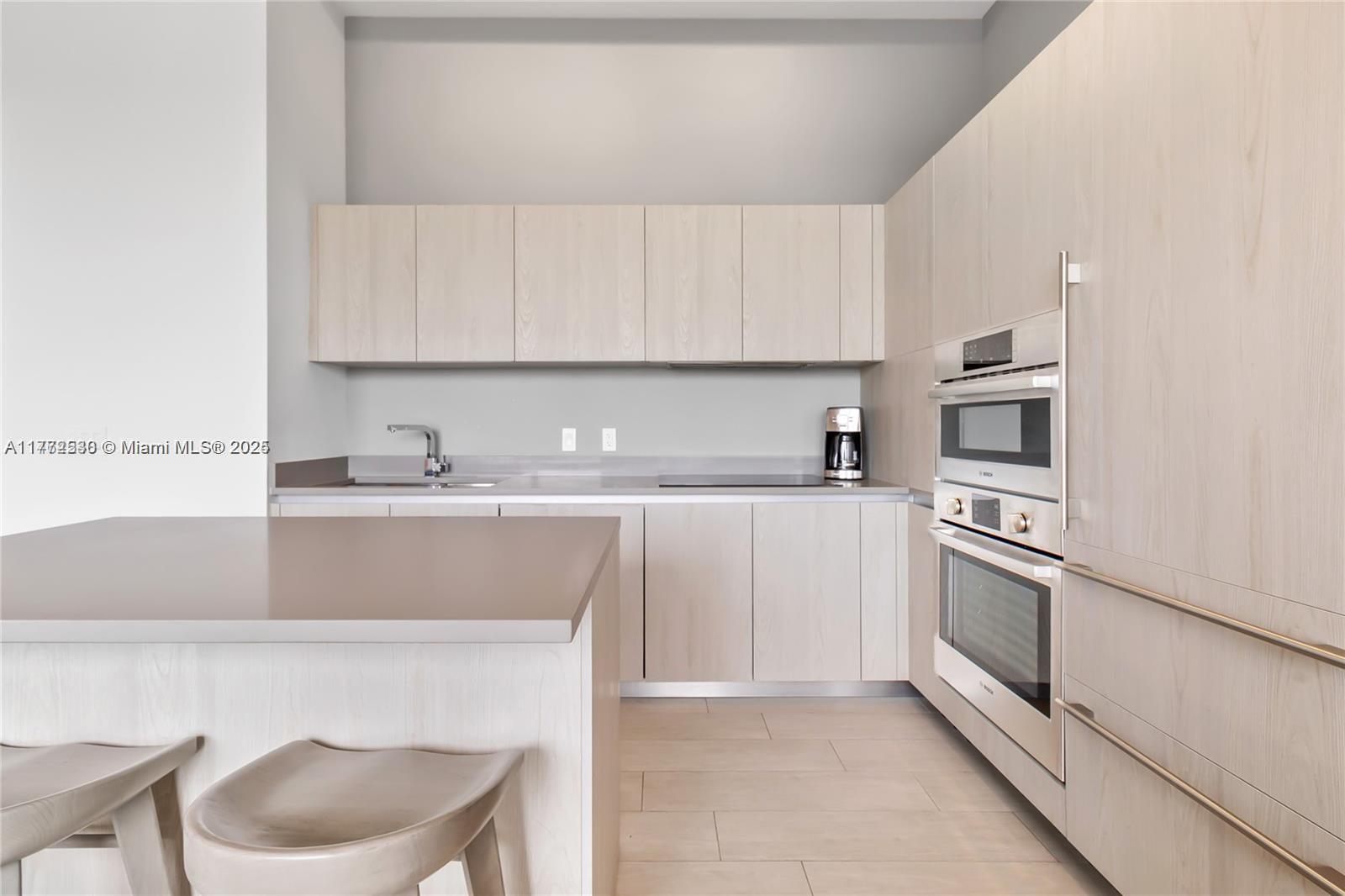 4010 S Ocean Dr # R406