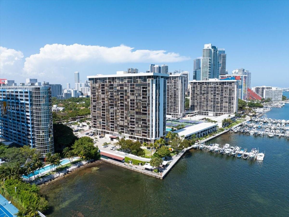 1925 Brickell Ave # D610