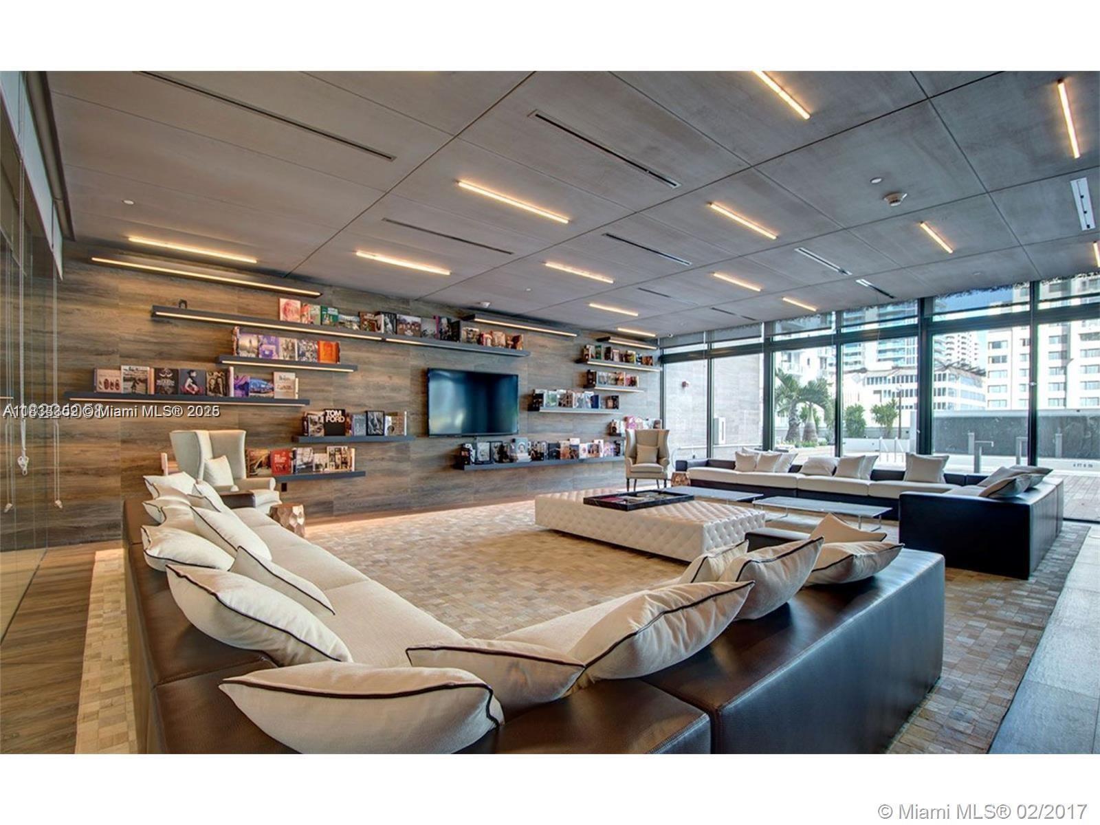1080 Brickell Ave # 2405