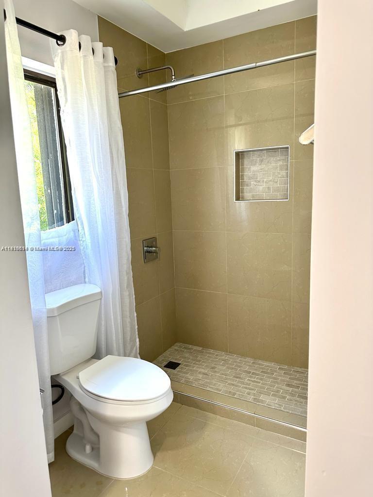 2180 Brickell Ave # 1