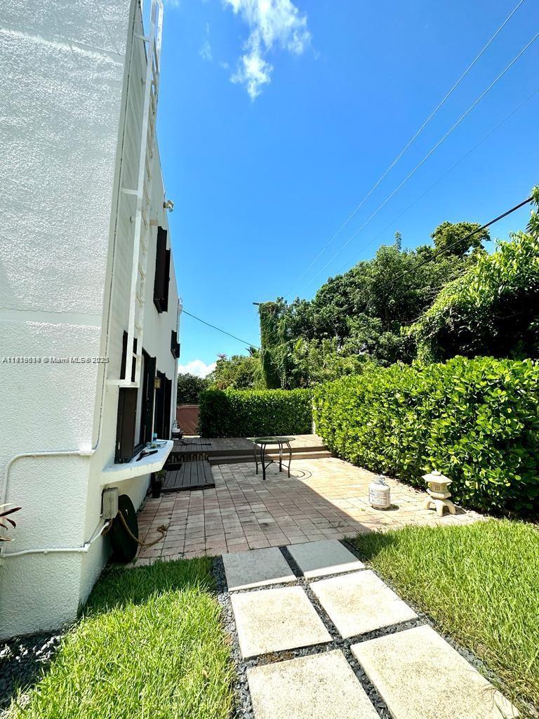 2180 Brickell Ave # 1