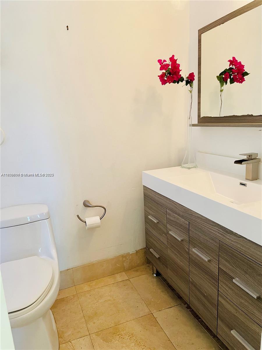2180 Brickell Ave # 1