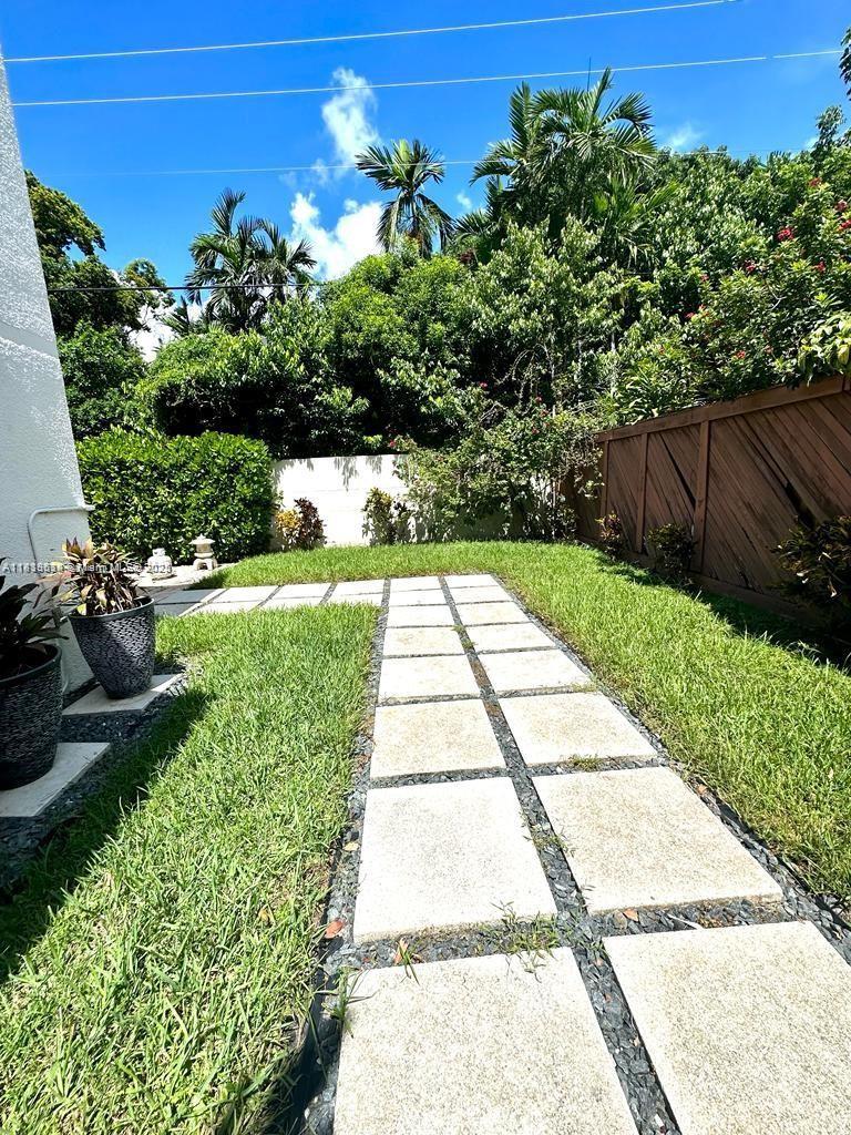 2180 Brickell Ave # 1
