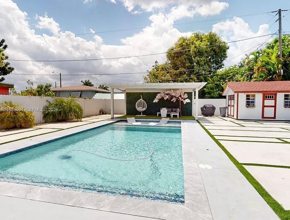 1220 NW 37th Ave # 0