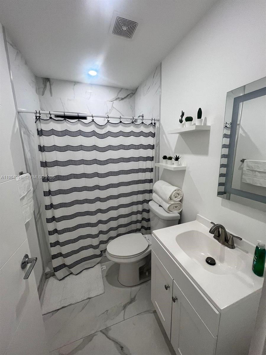 1220 NW 37th Ave # 0