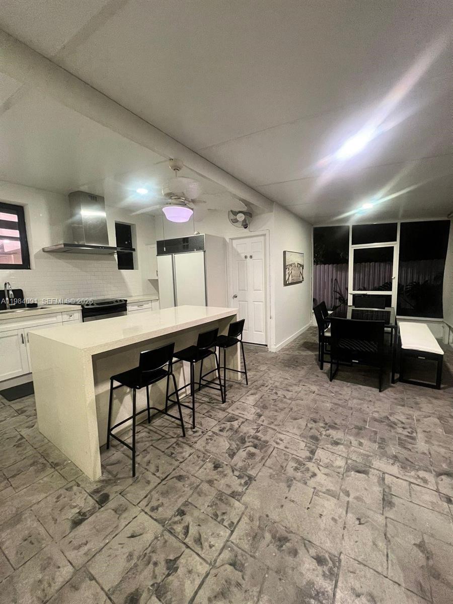 1220 NW 37th Ave # 0