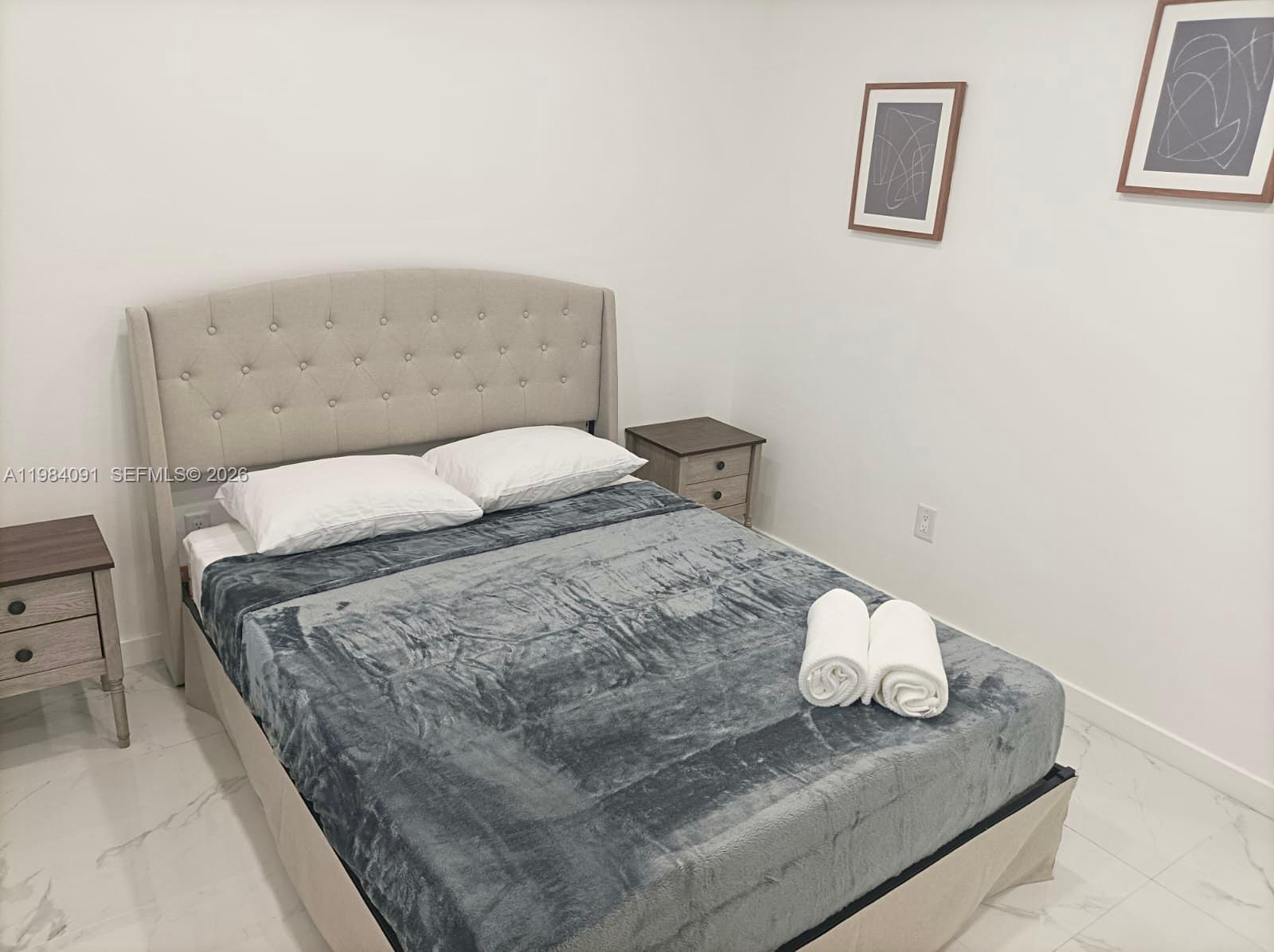 1220 NW 37th Ave # 0