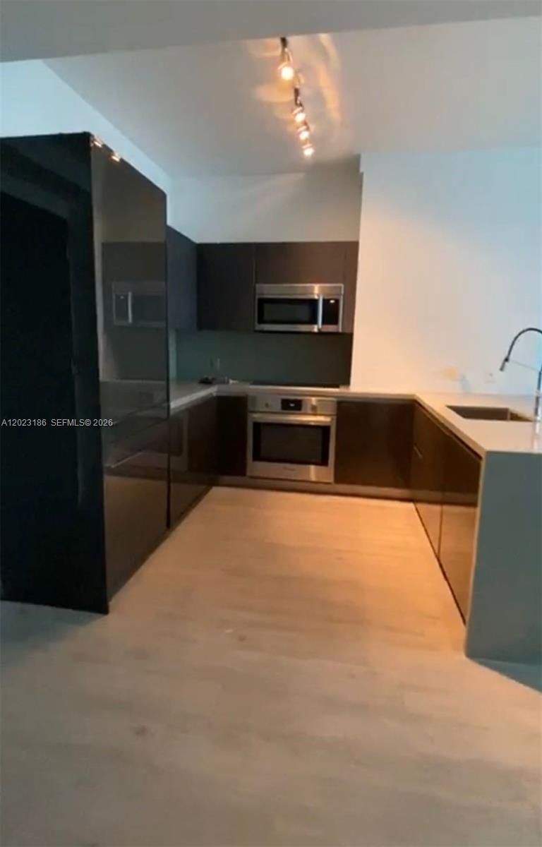 1080 Brickell Ave # 2405