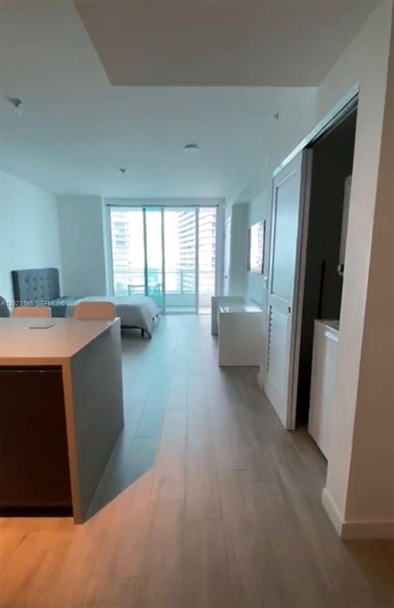 1080 Brickell Ave # 2405