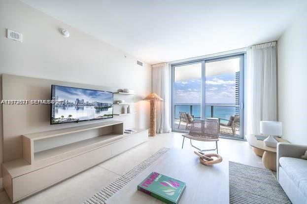 4111 S Ocean Dr # 3007