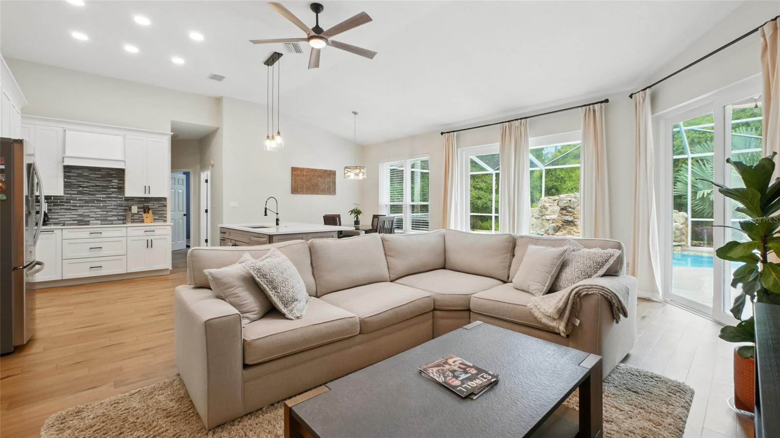 6125 SAVOY CIR