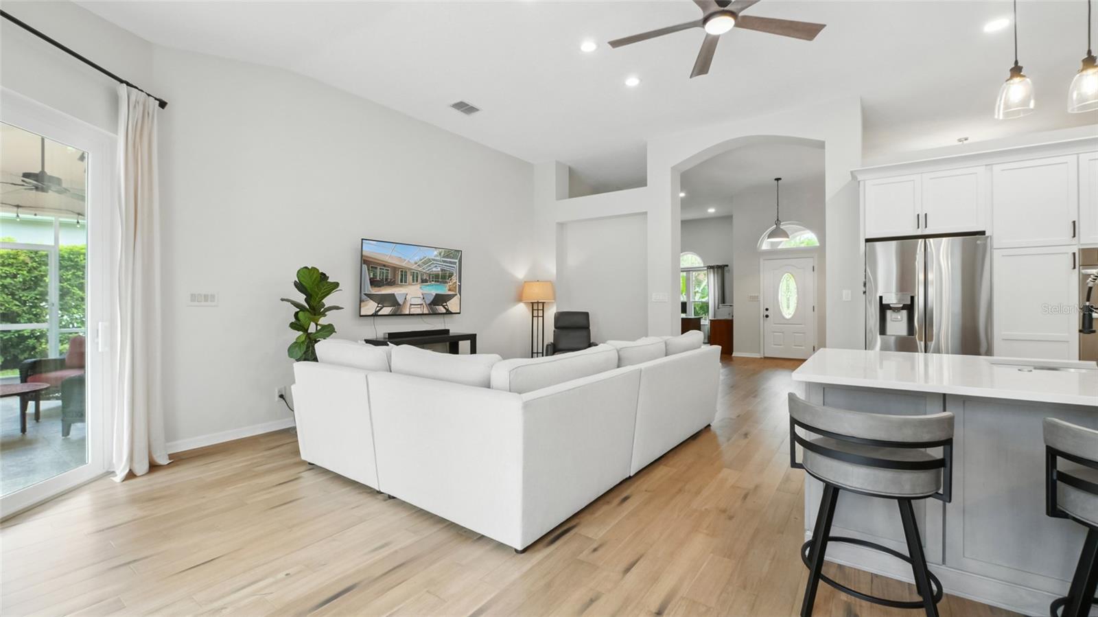 6125 SAVOY CIR