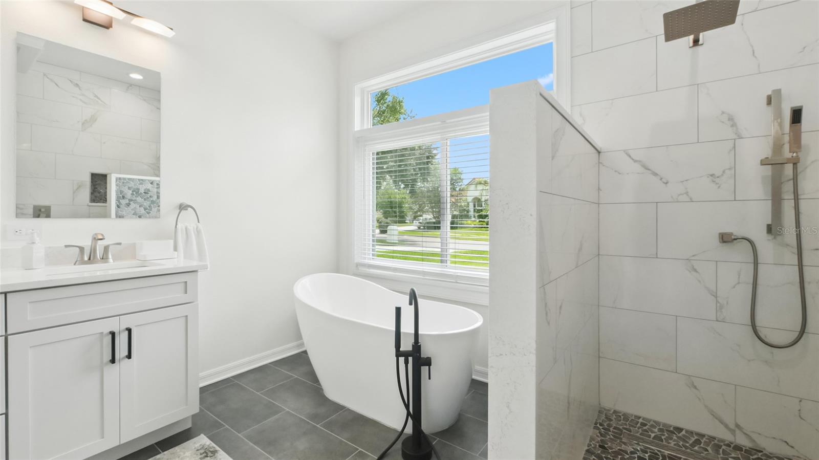 6125 SAVOY CIR