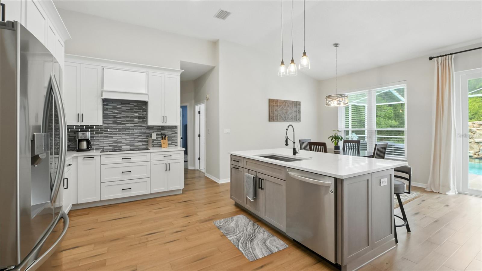 6125 SAVOY CIR