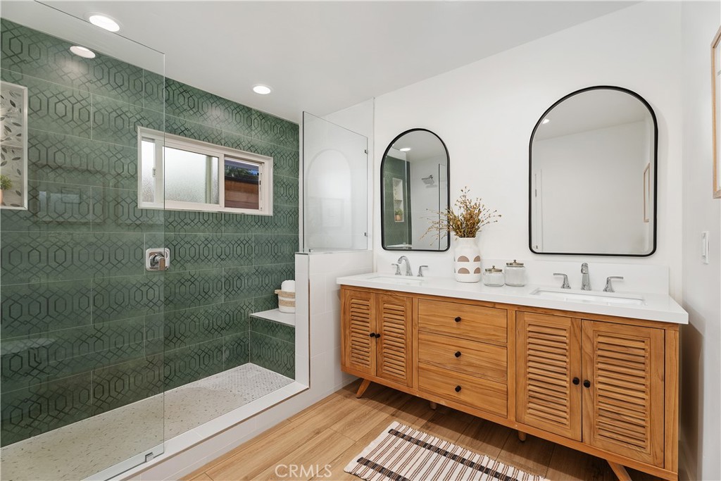 146 W Avenida Ramona