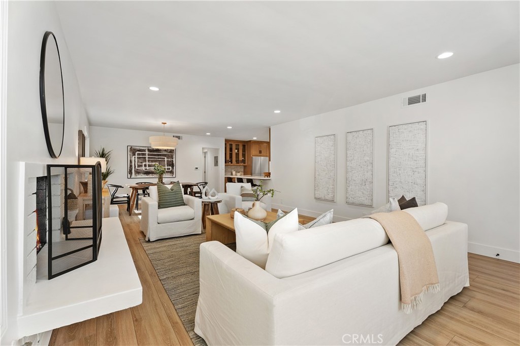 146 W Avenida Ramona