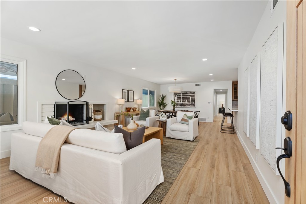 146 W Avenida Ramona