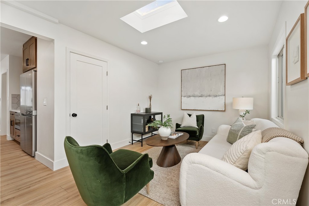 146 W Avenida Ramona