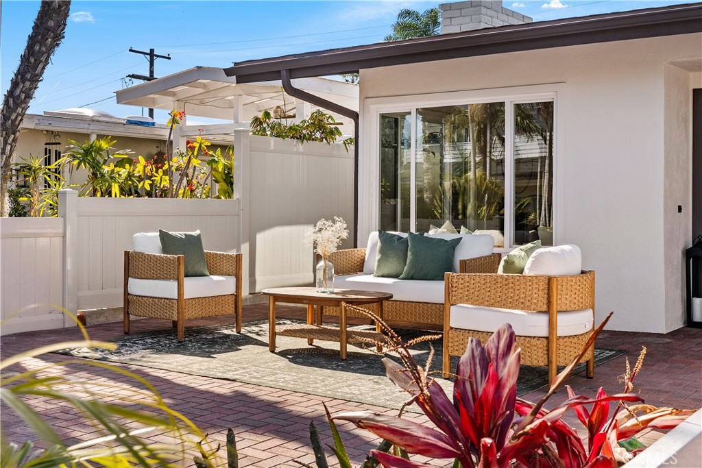 146 W Avenida Ramona