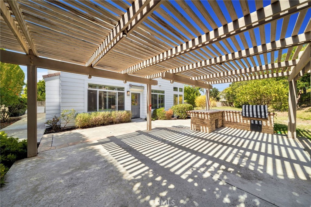 6 Ocean Ridge