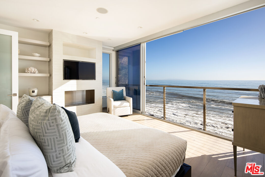 19144 Pacific Coast Hwy