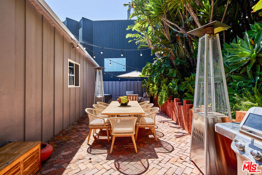 24246 Malibu Rd