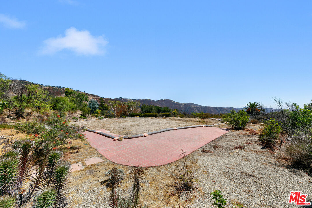 23468 W Moon Shadows Dr