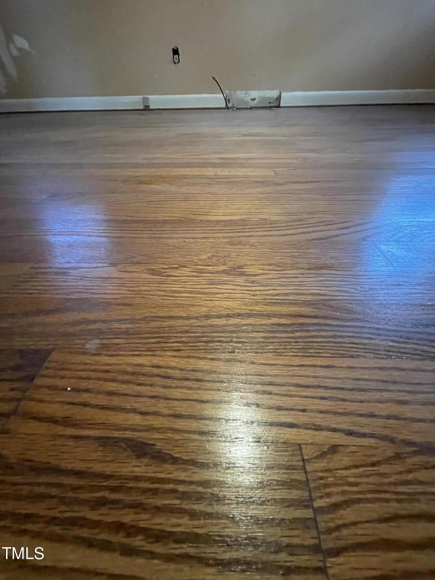 106 N Lakeside Drive