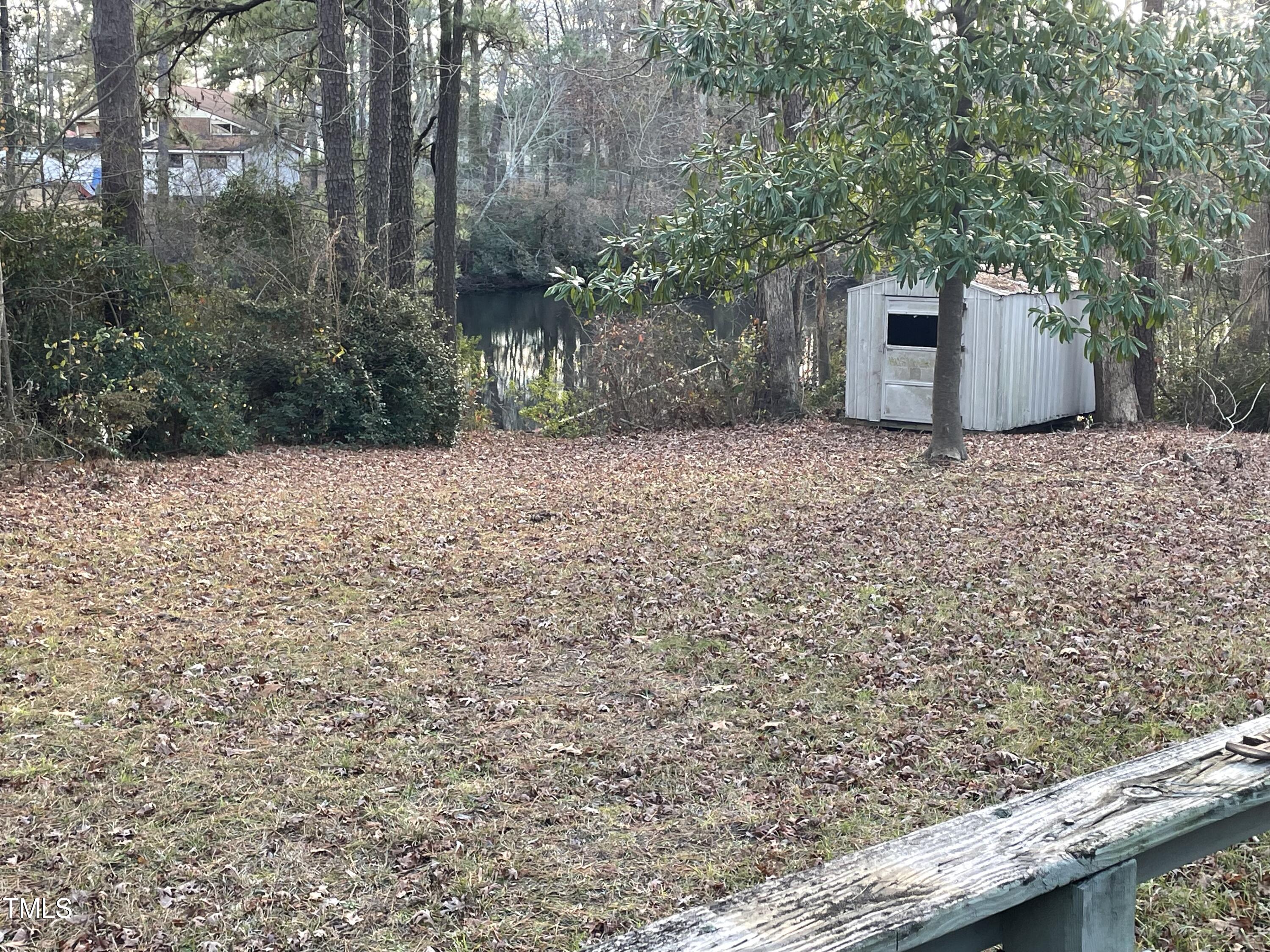 106 N Lakeside Drive