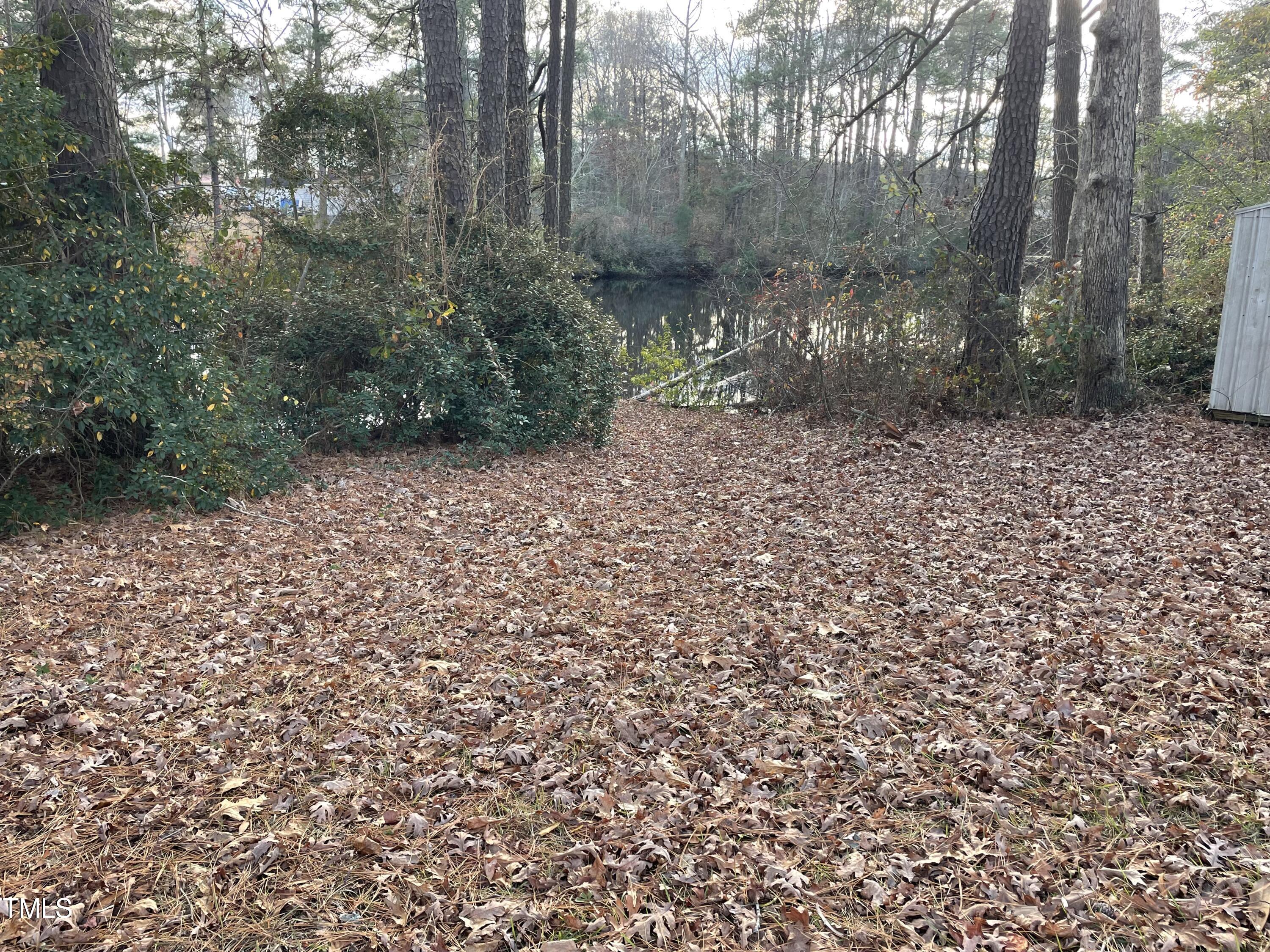 106 N Lakeside Drive