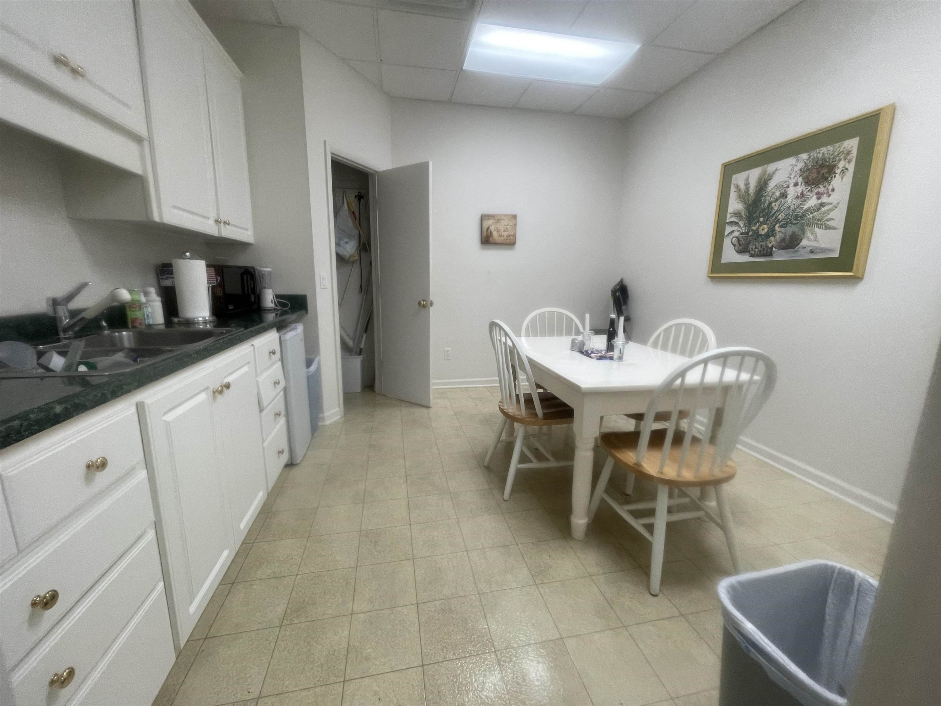 831, 83837 S Brightleaf Boulevard