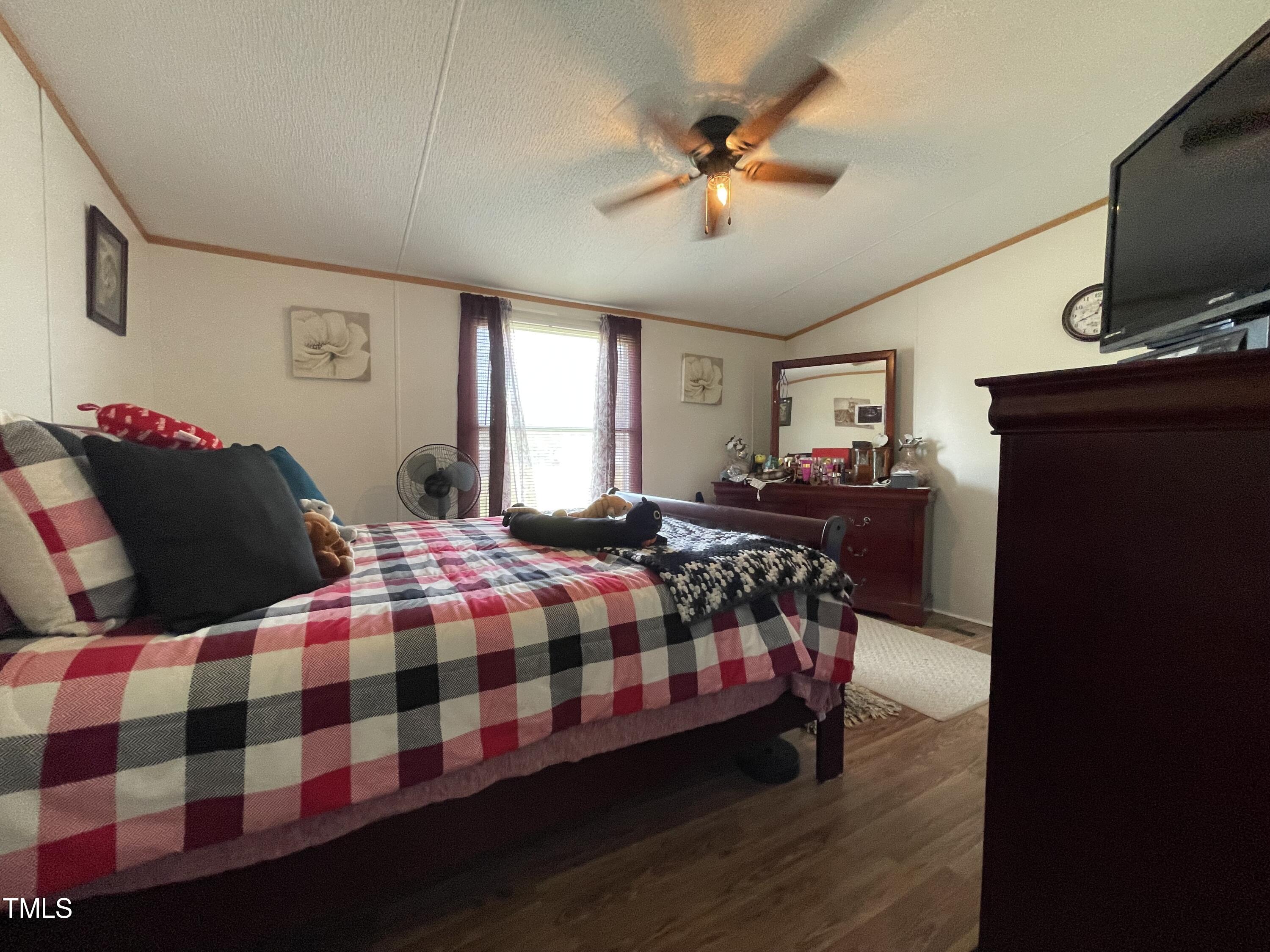 2290 Lake Artesia Road