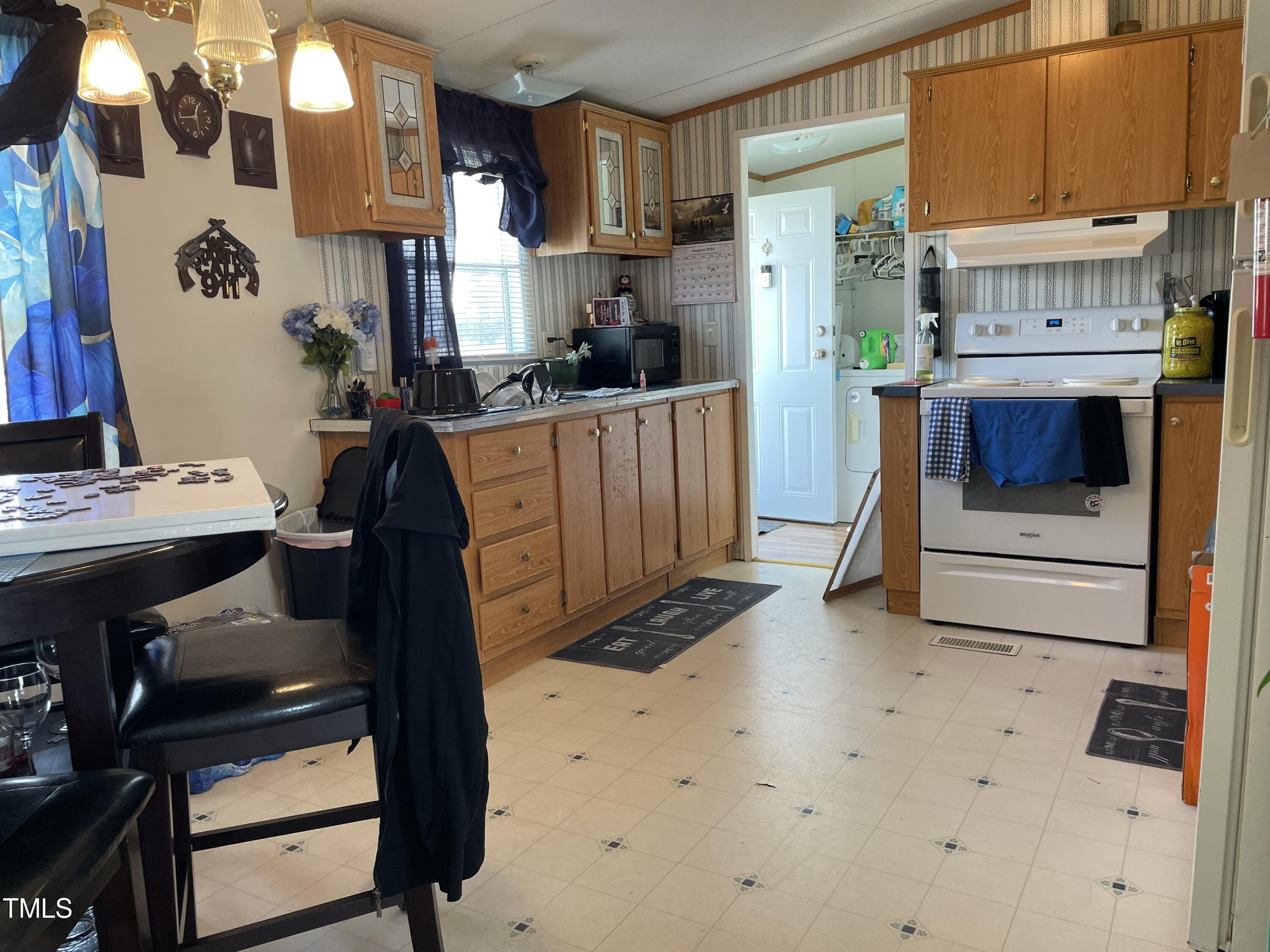 2290 Lake Artesia Road