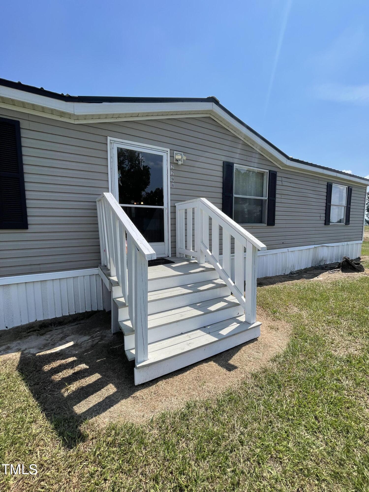 2290 Lake Artesia Road