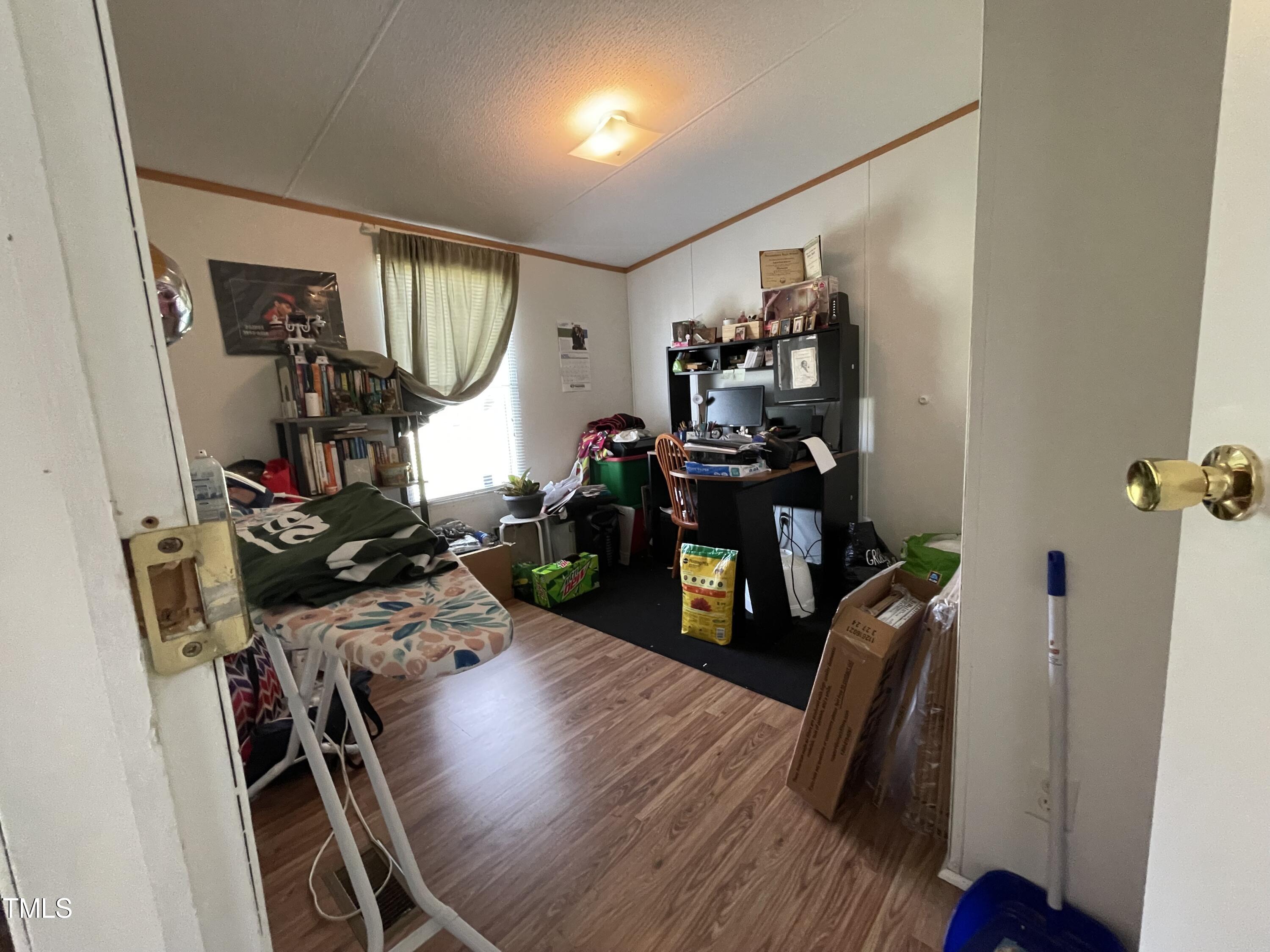 2290 Lake Artesia Road