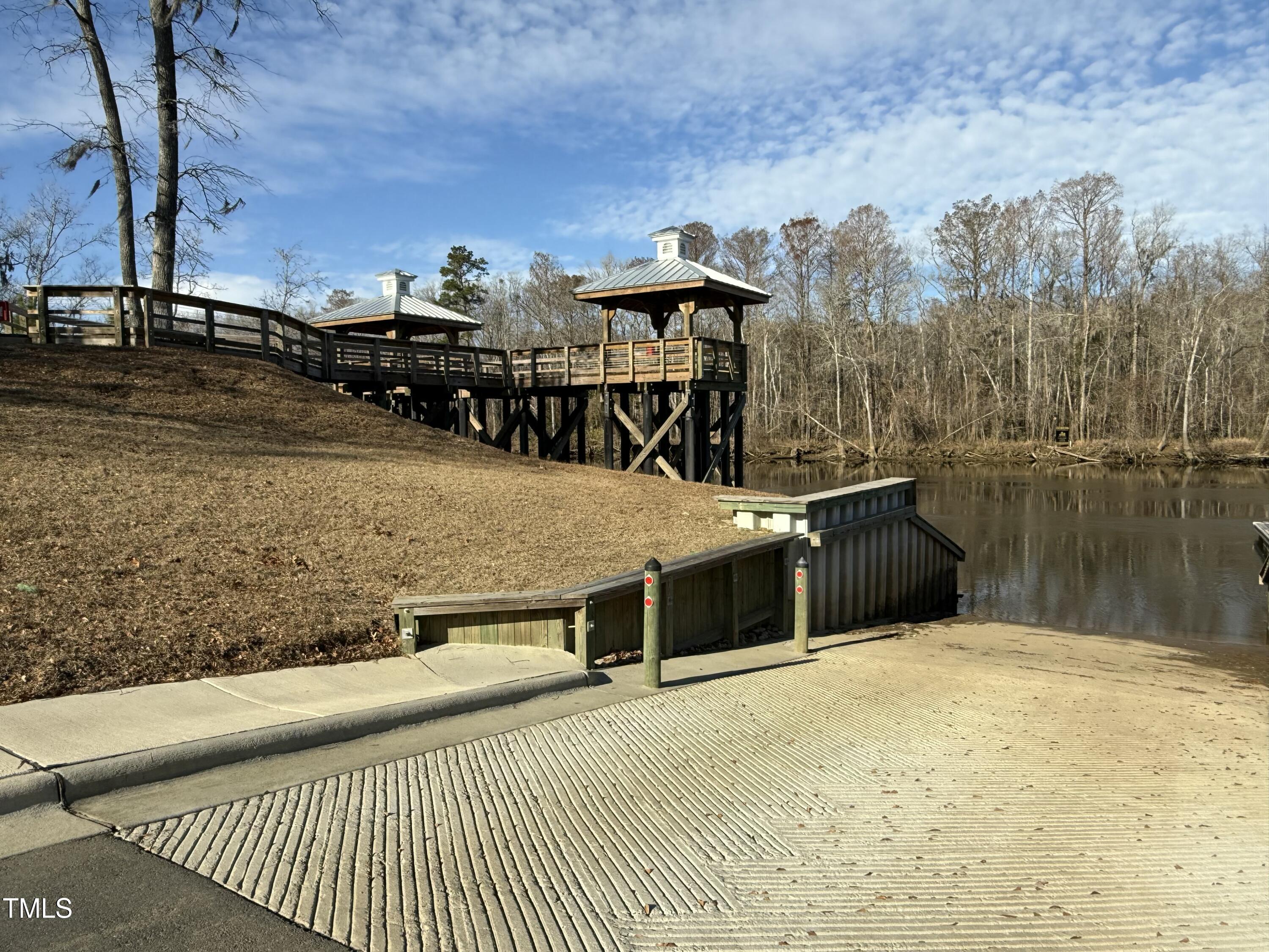 9402 Fallen Pear Lane NE