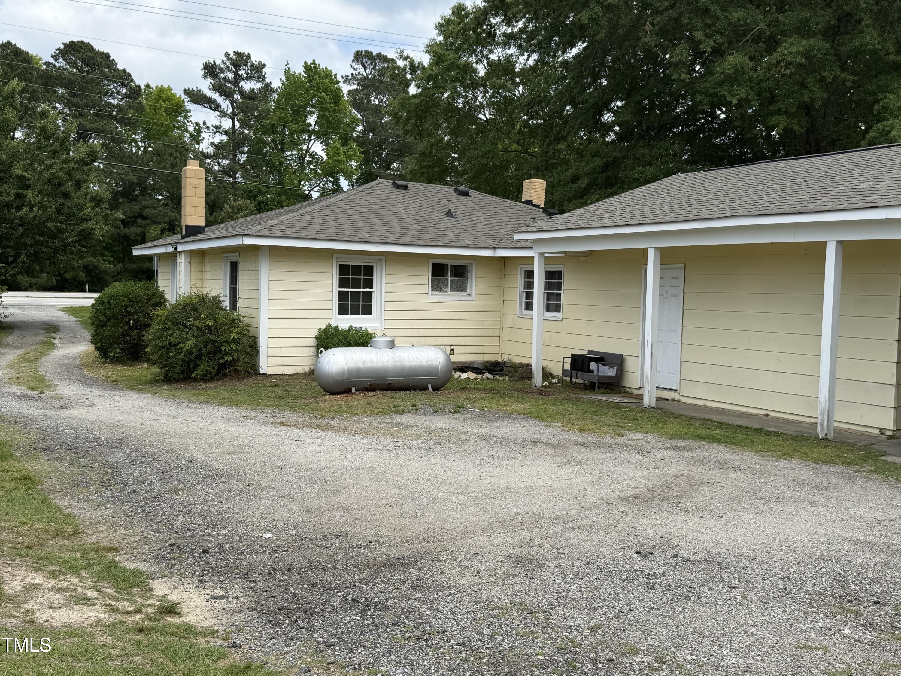 9439 Clayton Boulevard