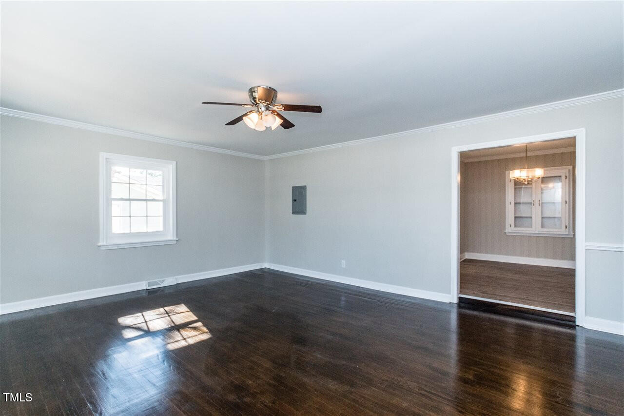 9439 Clayton Boulevard