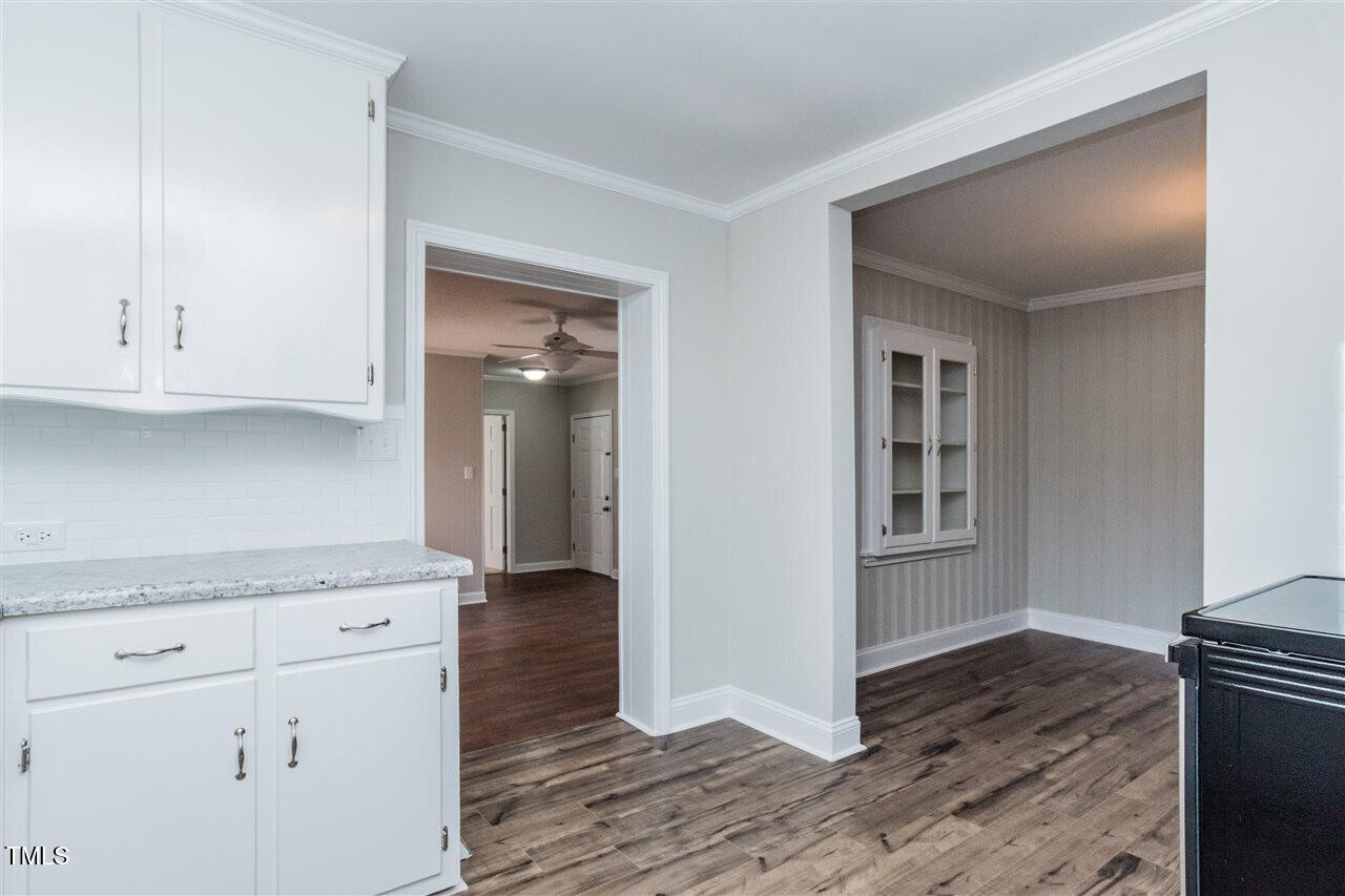 9439 Clayton Boulevard