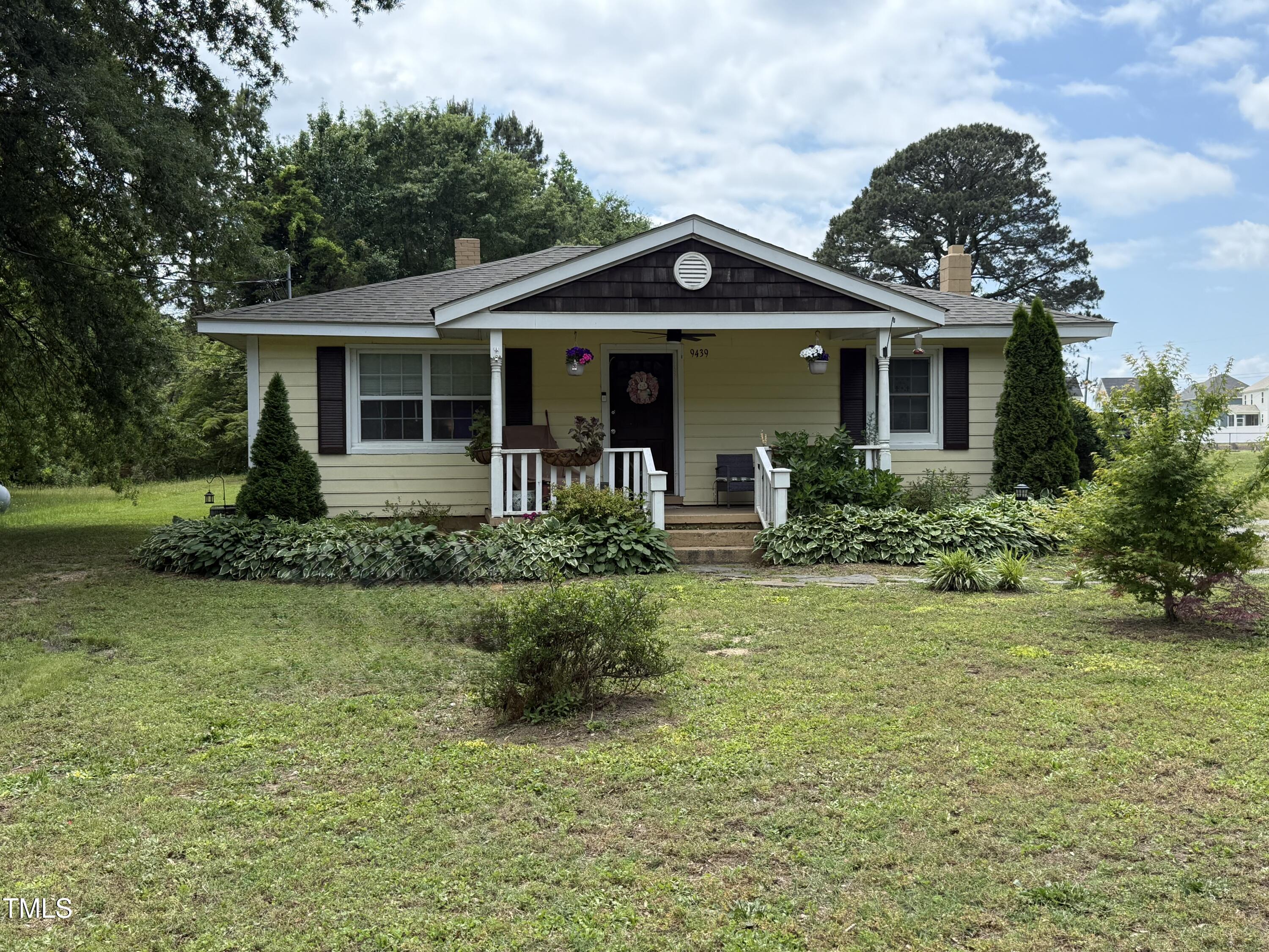 9439 Clayton Boulevard