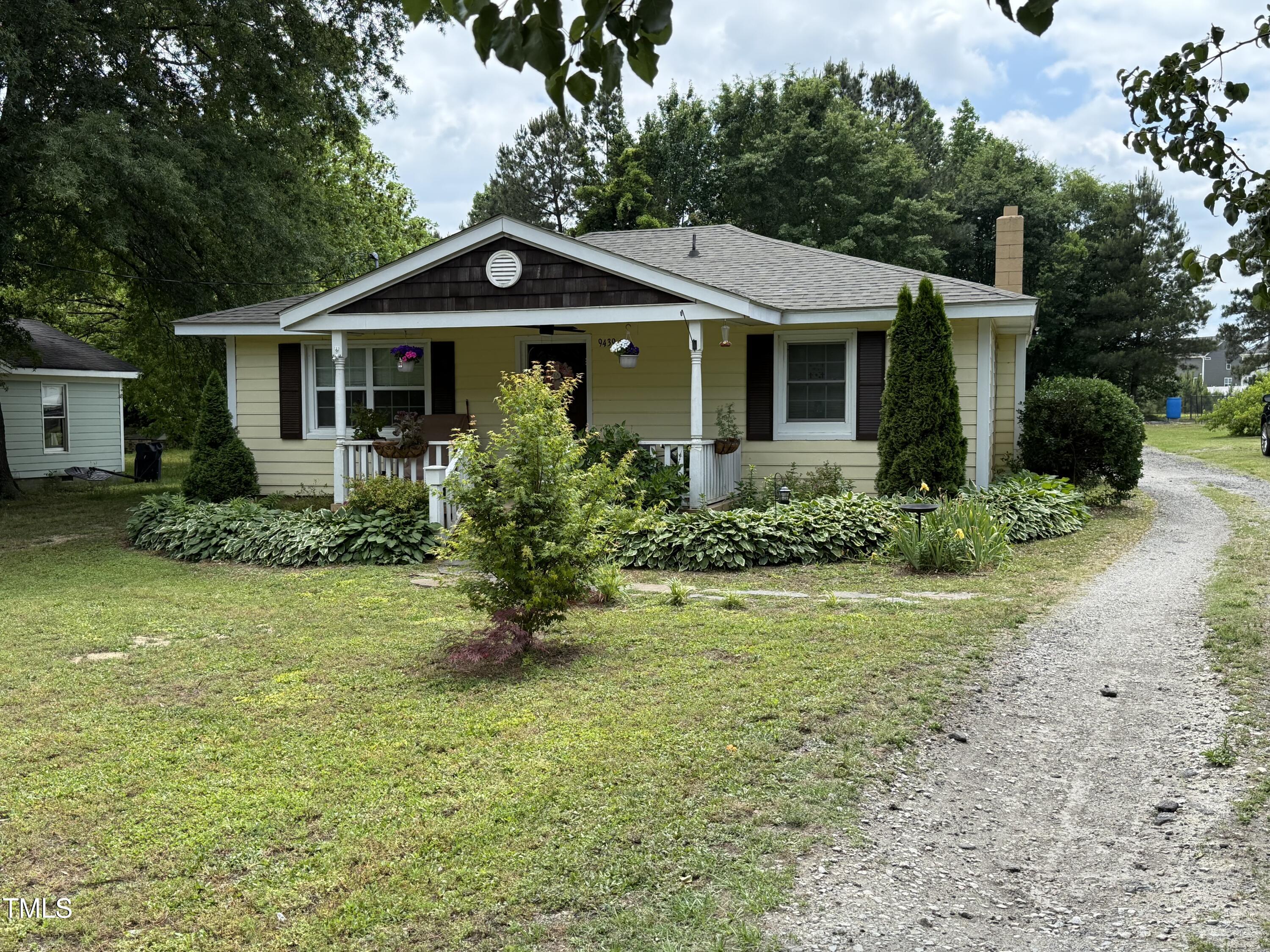 9439 Clayton Boulevard