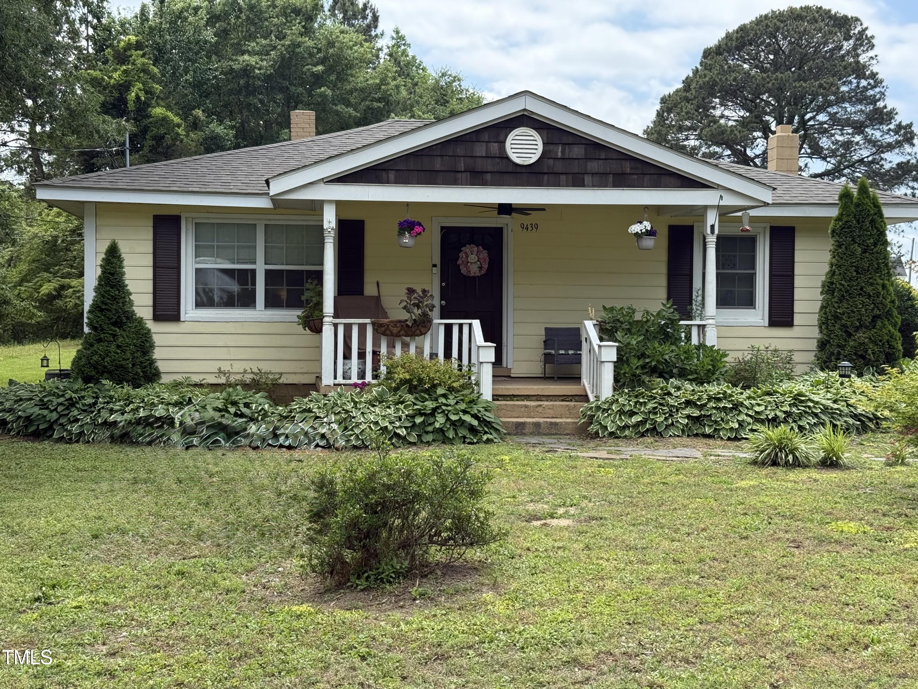 9439 Clayton Boulevard