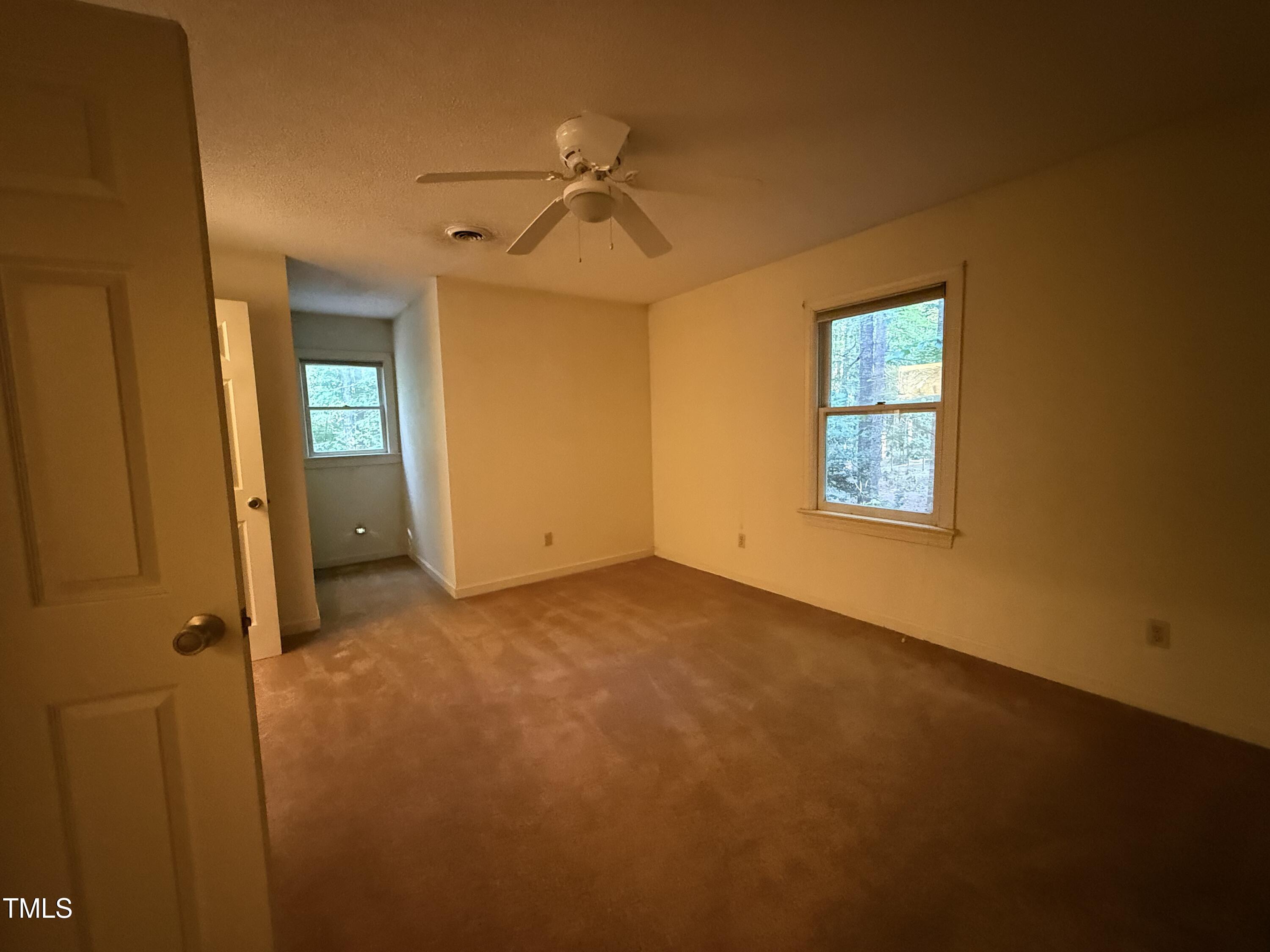 2037 Deer Trail