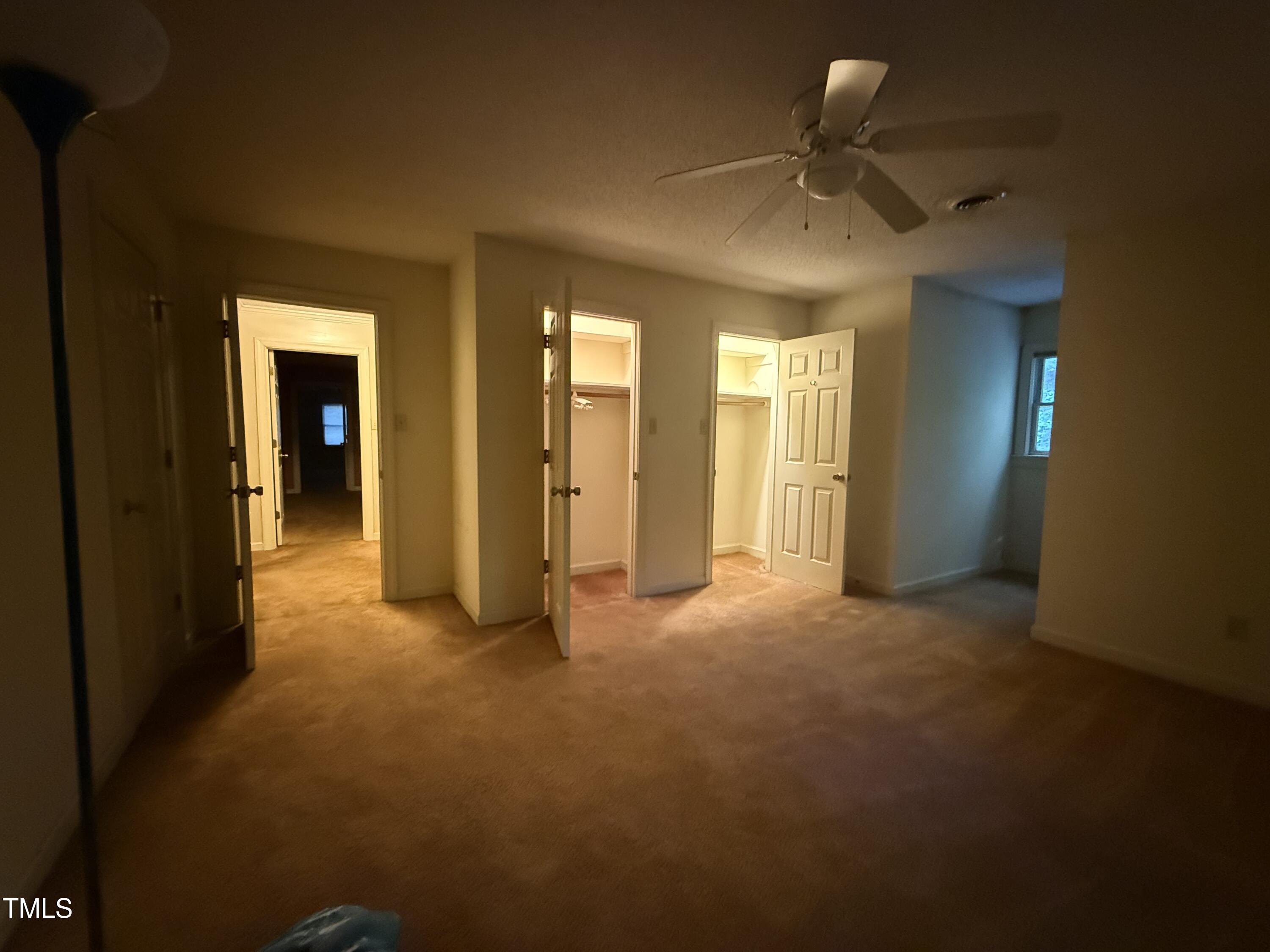 2037 Deer Trail