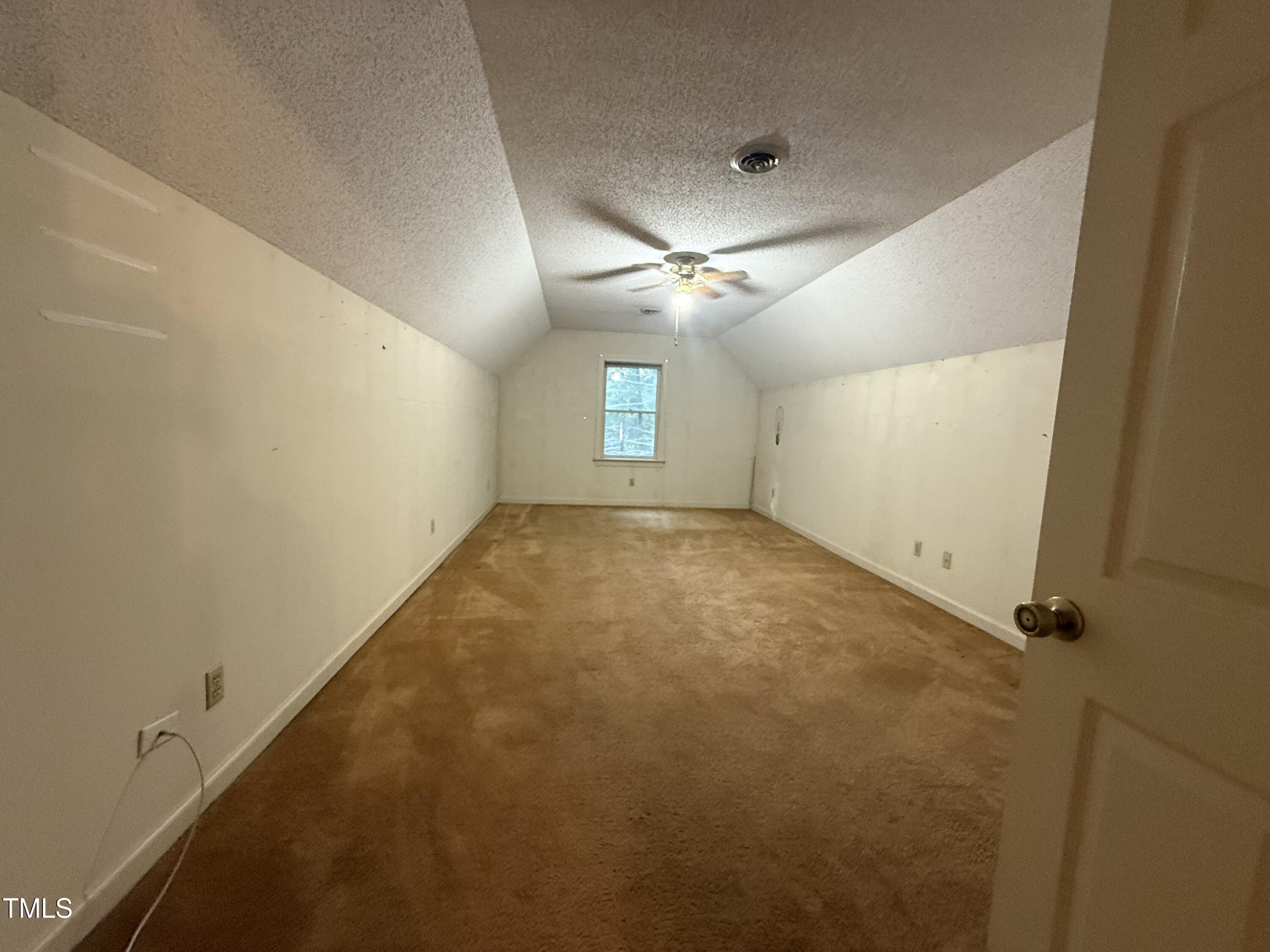 2037 Deer Trail