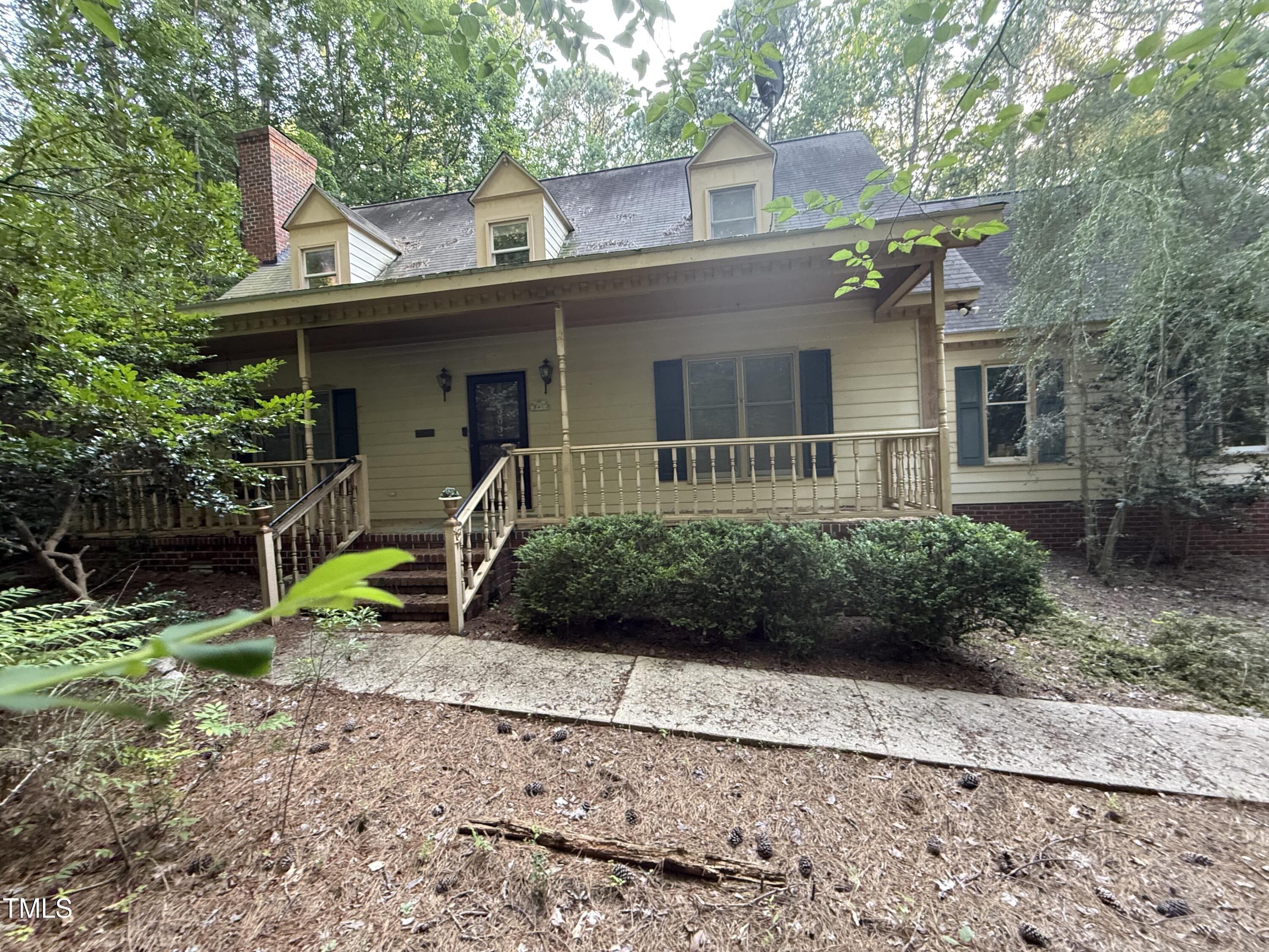 2037 Deer Trail