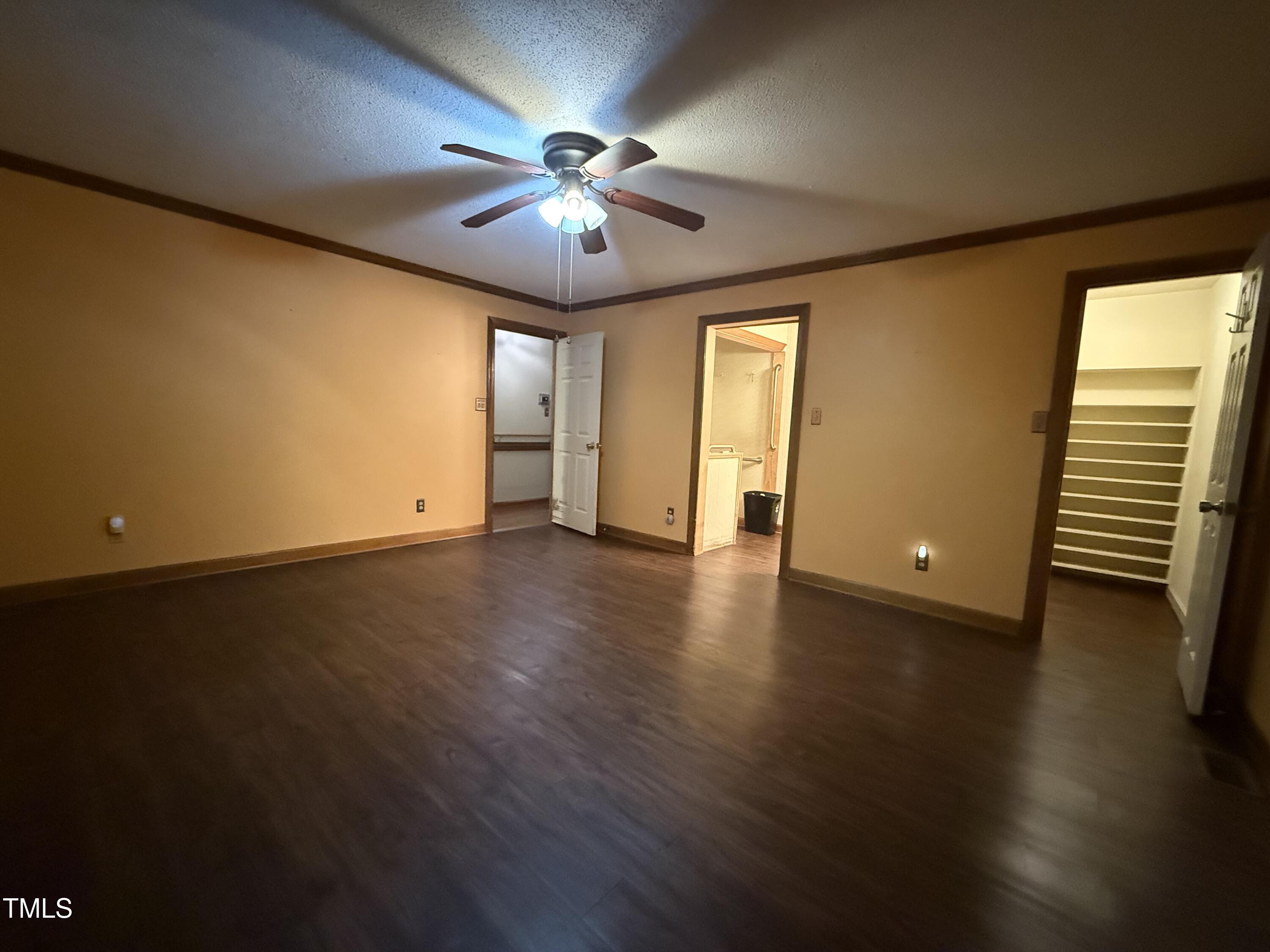 2037 Deer Trail