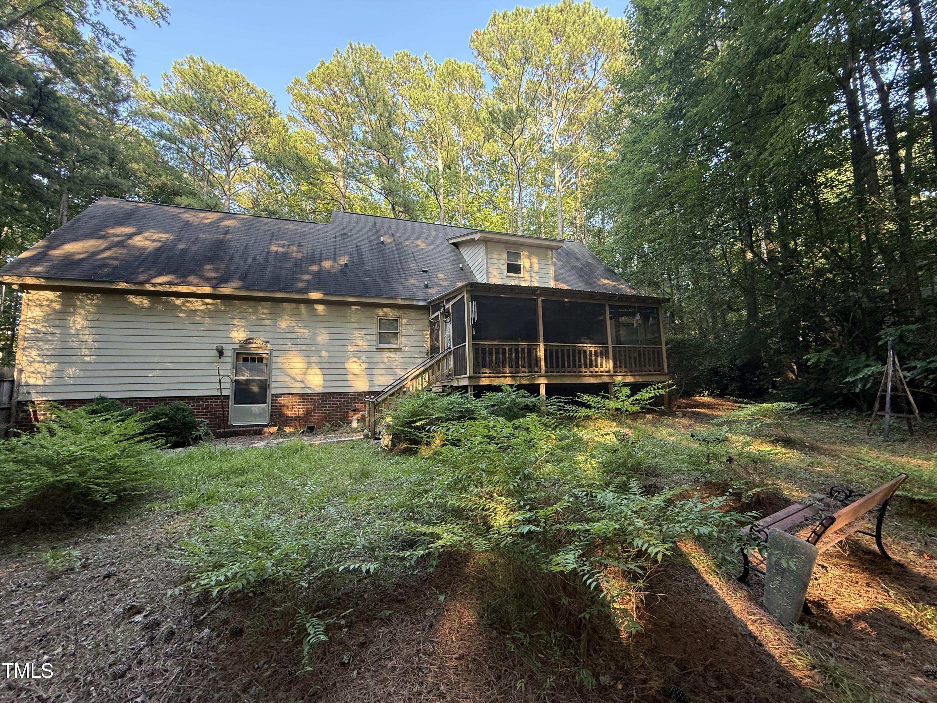 2037 Deer Trail