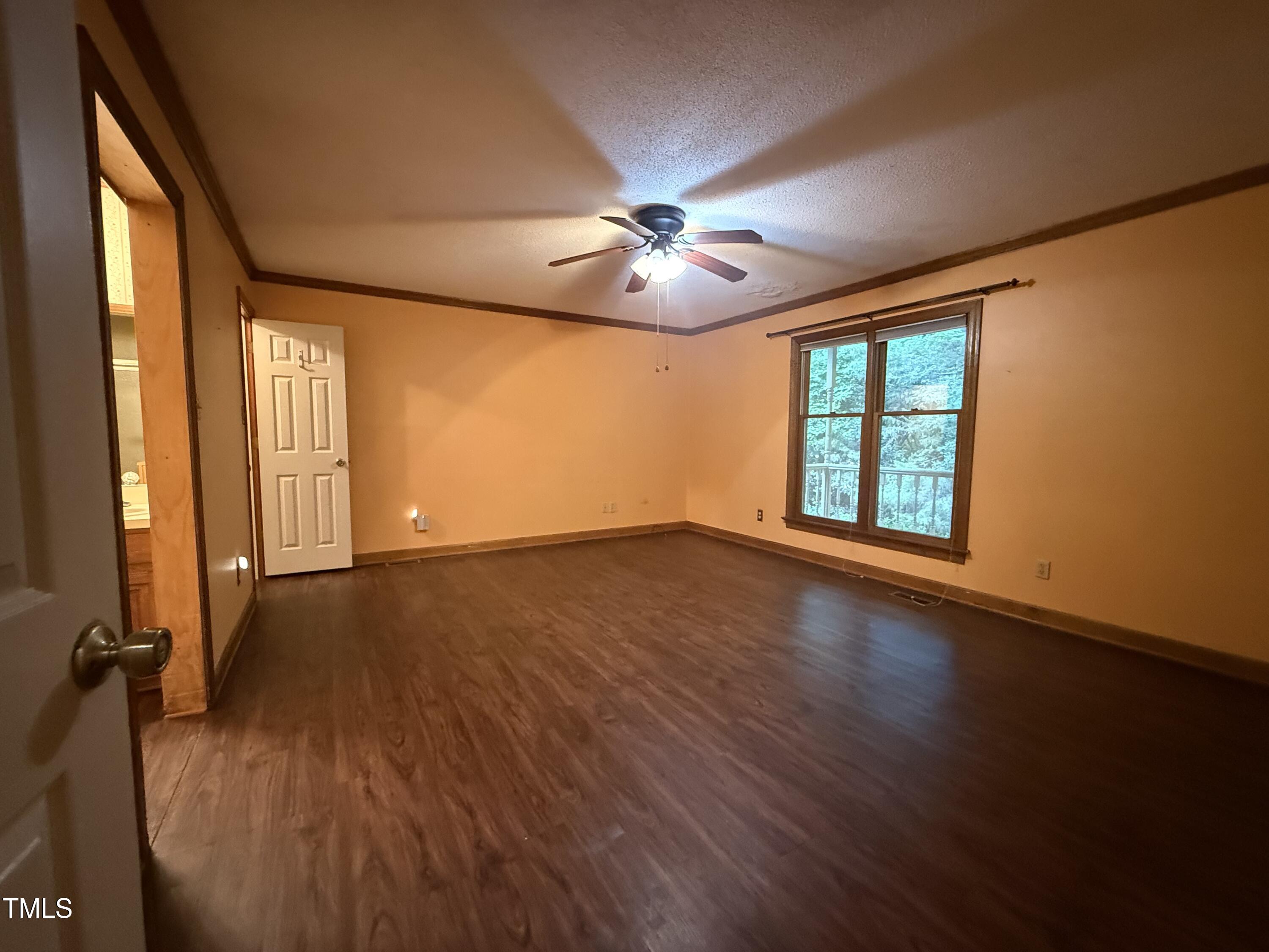 2037 Deer Trail